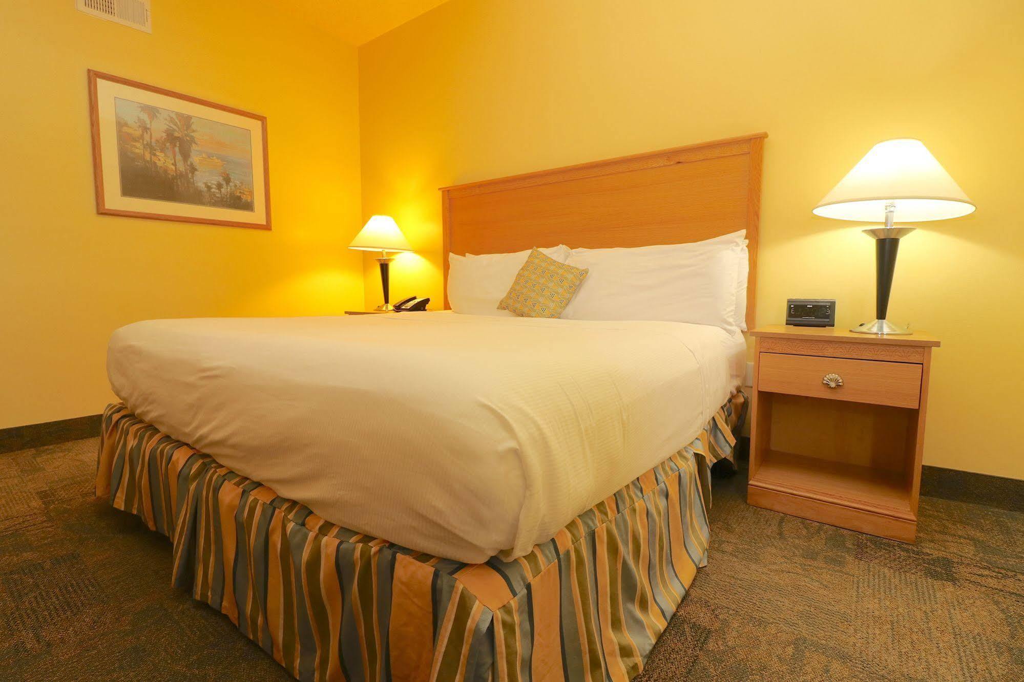 The Atrium Resort, Virginia Beach By Vacatia Bagian luar foto